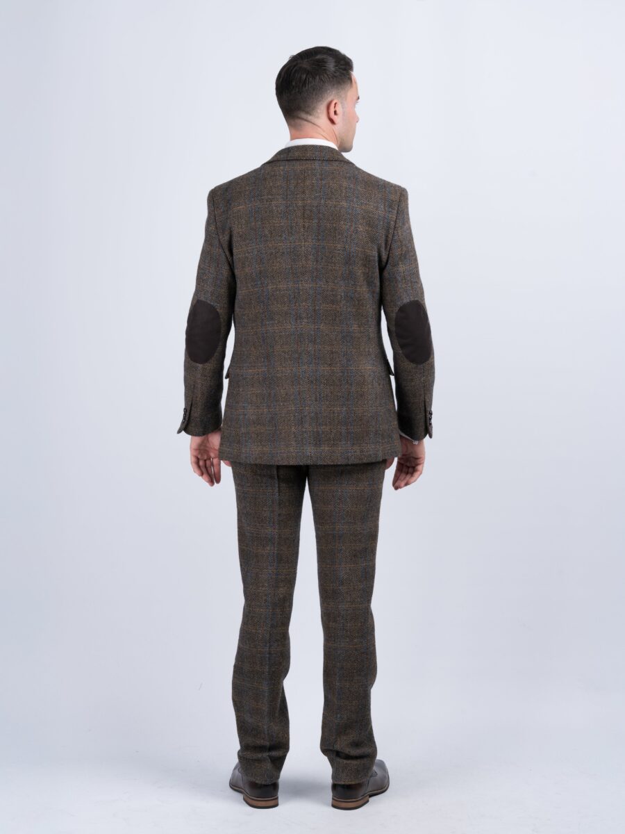 Brown Hunting Tweed Three-Piece Suit - Image 3