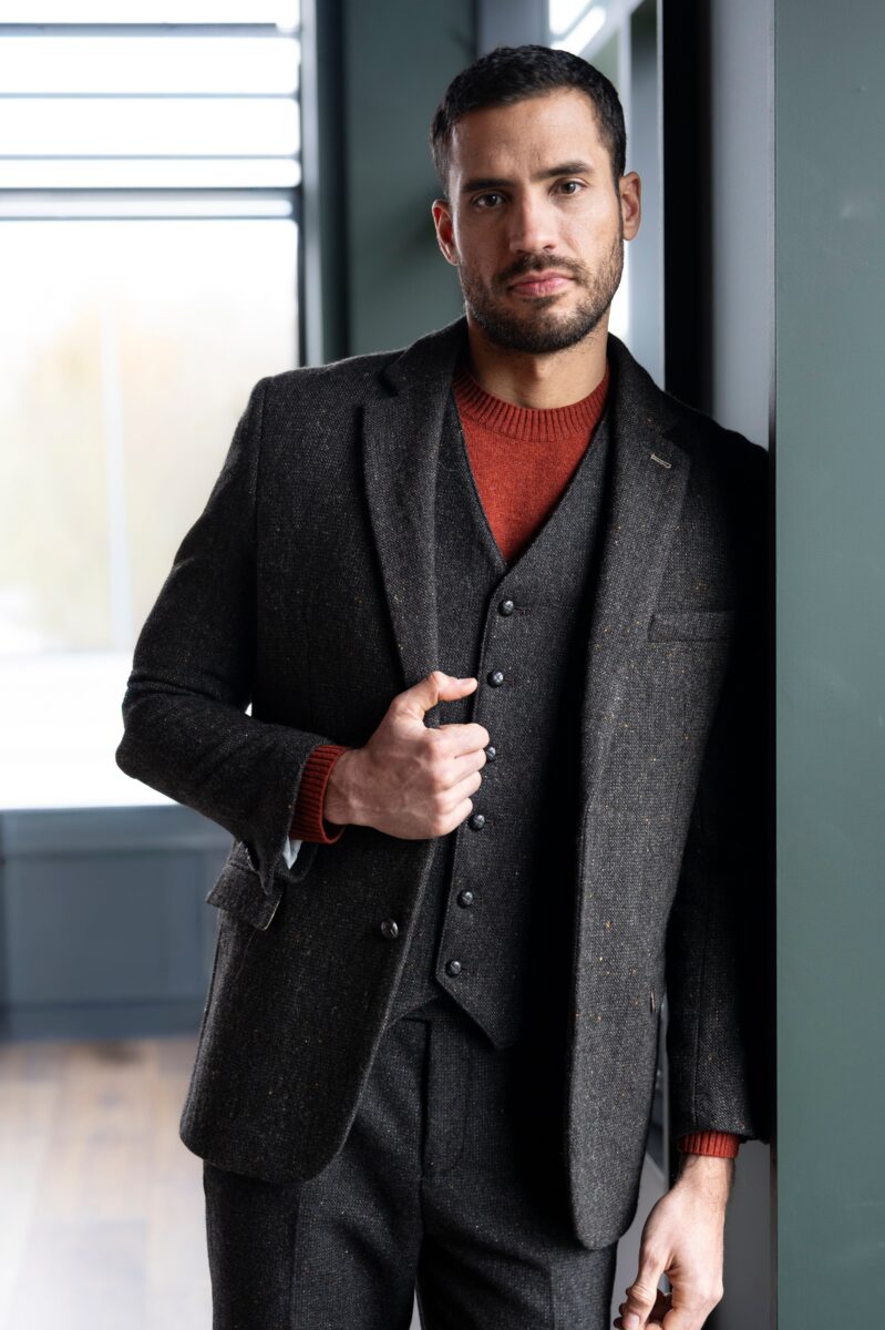 Brown Hopsack Tweed Three-Piece Suit - Image 3